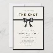 Elegant Black Bow Tying the knot Engagement Party Kaart (Voorkant)