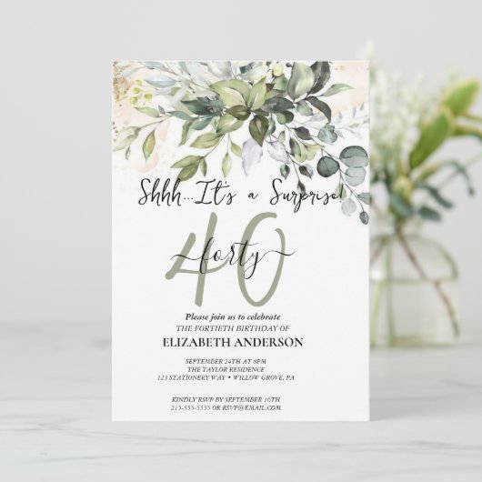 Elegant Black Calligraphy Surprise Party Kaart (Staand voorkant)