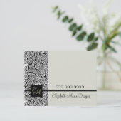 Elegant Black Damask Monogrammed Business Briefkaart (Staand voorkant)