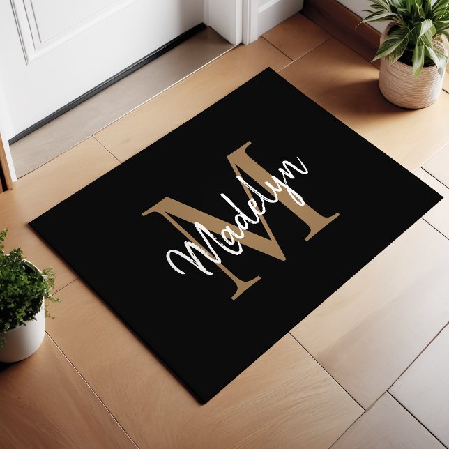 Elegant Black en Gold Custom Monogram Script Deurmat (Creator heeft geüpload)