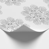Elegant Black en White Floral Mandala Pattern Cadeaupapier (Hoek)