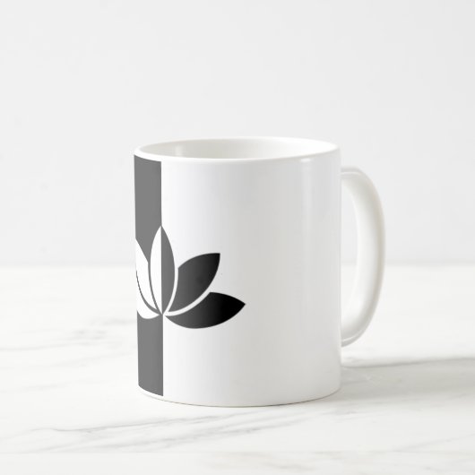 Elegant Black en White Lotus Flower Koffiemok (Voorkant rechts)