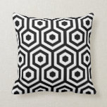 Elegant Black en White Pattern Pillow Kussen<br><div class="desc">Zwart-witte geometrische piloot.</div>