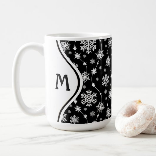 Elegant Black en Winter White Snowflake Pattern Koffiemok (Met donut)