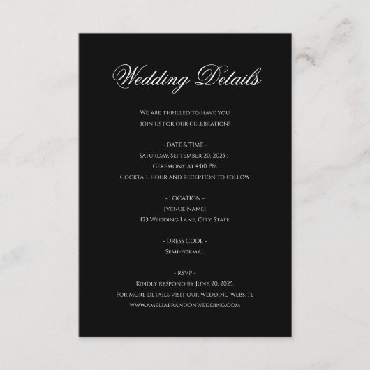 Elegant Black Floral Crest Monogram Script Wedding Informatiekaartje (Voorkant)