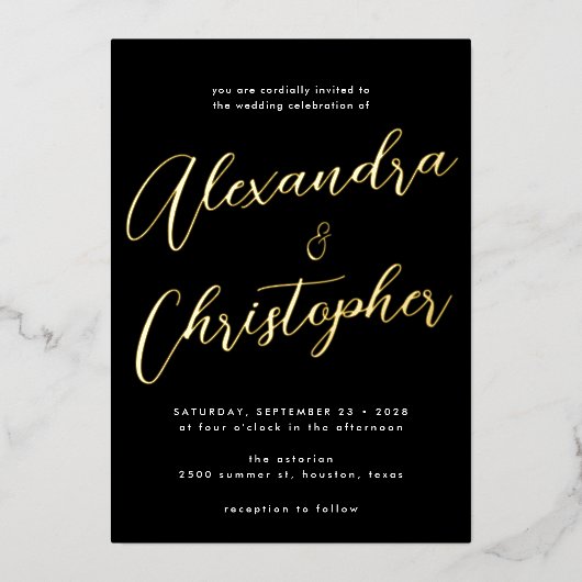 Elegant Black Flourish Calligraphy Wedding Gold Folie Uitnodiging (Voorkant)