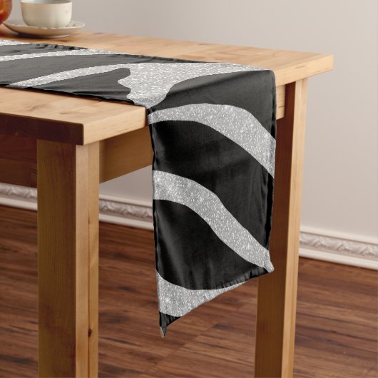 Elegant Black Glitter Silver Zebra Animal Print Medium Tafelloper (Voorbeeld)