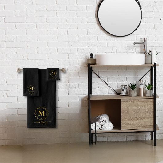 Elegant Black Gold Botanical Wreatmonogram Bad Handdoek