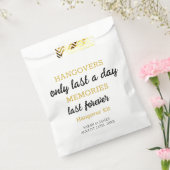 Elegant Black & Gold Hangover Wedding Typografie Bedankzakje (Gezegeld)