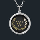Elegant Black Gold Laurel Wreater Monogram Zilver Vergulden Ketting<br><div class="desc">Dit elegante gepersonaliseerde ketting is voorzien van een faux gouden monogram met een gouden laurel op een eenvoudige zwarte achtergrond. Ontworpen door Susan Coffey.</div>
