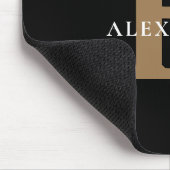 Elegant Black Gold Monogram Bold Typografie Naam Muismat (Hoek)