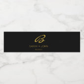Elegant Black & Gold Monogram Calligrafie-naam Waterfles Etiket (Enkel label)