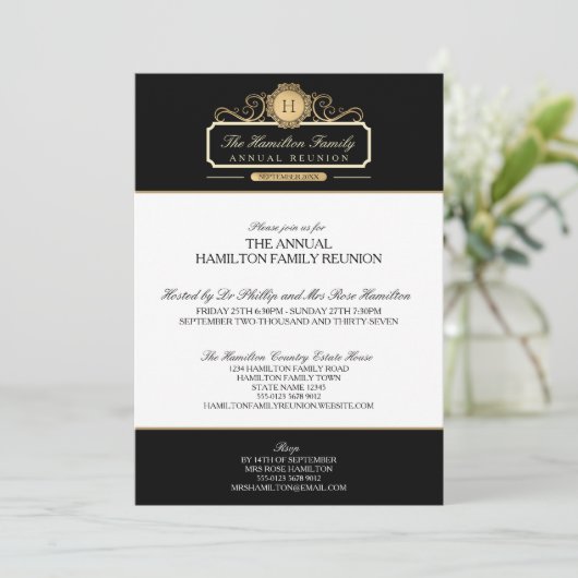 Elegant  Black Gold Monogram Family Reunion Kaart (Staand voorkant)