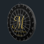 Elegant Black Gold Monogram Initiaal Naam Aangepas Dartbord<br><div class="desc">Elegant Black en Gold Monogram Initiaal Naam Aangepaste kleerkaart</div>