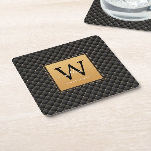 Elegant Black Gold Monogram Initiaal Script Modern Kartonnen Onderzetters (Schuin)
