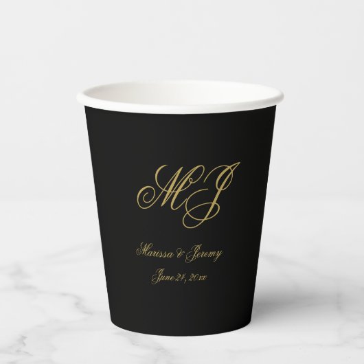 Elegant Black Gold Monogram Script Weddenschap Papieren Bekers (Voorkant)