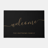 Elegant Black Gold Script Family Name Welkom Deurmat (Voorkant)