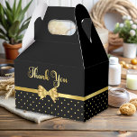 Elegant Black & Gold Surprise verjaardagsfeestje Bedankdoosjes<br><div class="desc">Vier in stijl met deze verfijnde zwarte en gouden gunstboxen! Ontworpen voor een gedenkwaardige verjaardag,  combineert deze uitnodiging klasse en opwinding,  waardoor het perfect is voor elke speciale viering. Een deel van de visuele elementen in dit ontwerp zijn afkomstig van Freepik.</div>