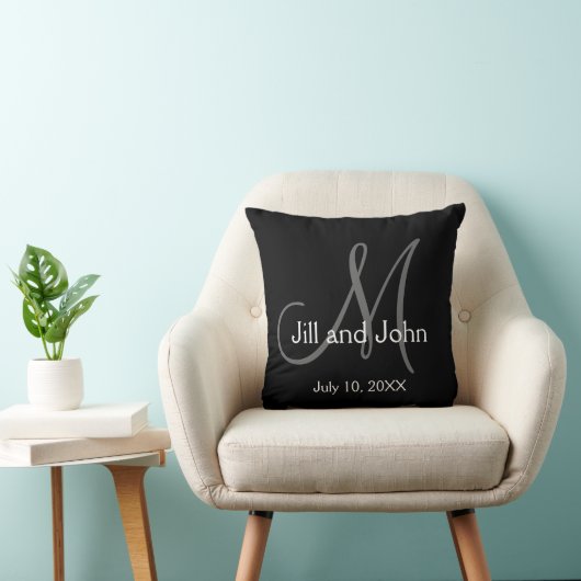 Elegant Black Gray Monogram Wedding Keepslag Kussen (Stoel)