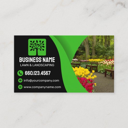 Elegant Black Green Landscaping Lawn Care Service Visitekaartje (Voorkant)