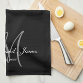 Elegant Black Grey Monogram Pas getrouwd Wedding Theedoek (Quarter Fold)