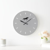 Elegant Black Horse Silhouette over Silver Grey Grote Klok (Huis)