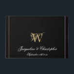 Elegant Black Monogram Names Pas getrouwd Wedding Deurmat<br><div class="desc">Elegant Black Monogram noemt Passen getrouwd die doormat wedden. Gepersonaliseerde zwarte monogrammed doormat met elegant klassiek manuscript voor het initiaal van de familienaam, namen van de bruid en de groom en datum op een stevige zwarte achtergrond. Ideaal geschenk voor nieuwe widen, of mooi voor je eigen huis. Klik personaliseren deze...</div>