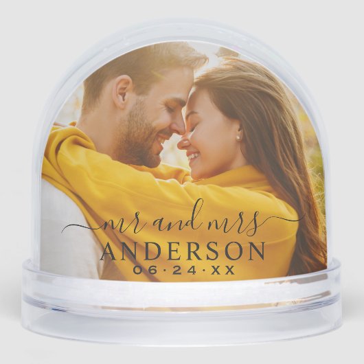 Elegant Black Mr and Mrs Monogram Photo Wedding Sneeuwbol (Voorkant)