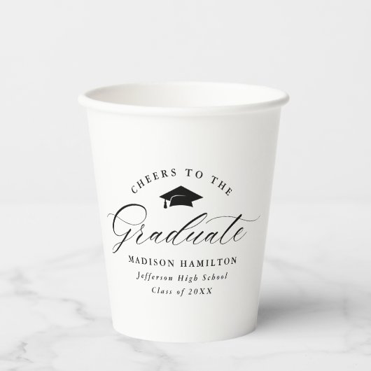 Elegant Black Script Cheers naar de Afstuderen Papieren Bekers (Voorkant)