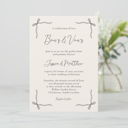 Elegant Black Script Simple Coquette Bow Wedding I Kaart (Staand voorkant)