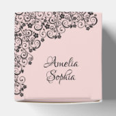 Elegant Black Swirls op Blush Pink Quinceañera Bedankdoosjes (Bovenkant)