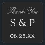Elegant Black Wedding Favor Dank je Sticker<br><div class="desc">Elegant Black Wedding Favor Hartelijk dank Sticker,  pas je aan met initialen van het paar en de datum van de bruiloft,  met behulp van de online personalisatie-sjabloon voordat je bestelt.</div>