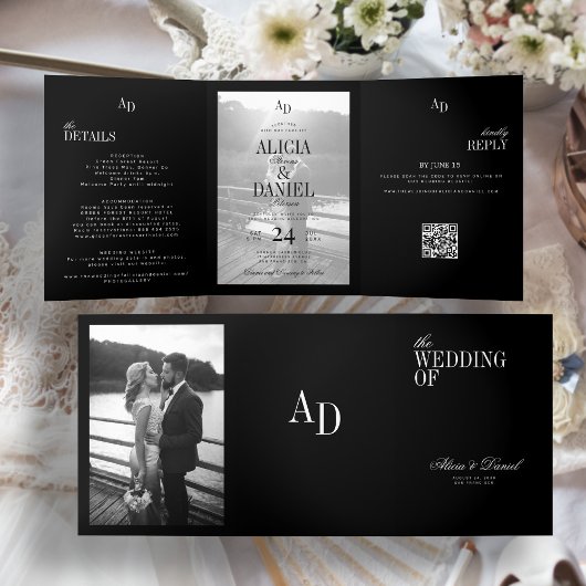 Elegant black wedding photo RSVP QR all in one Drieluik Uitnodiging