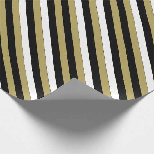 Elegant Black White Gold Stripes Pattern Cadeaupapier (Hoek)