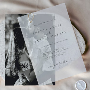 Elegant Black & White Minimalist Weddenschap Vellum Uitnodigingen