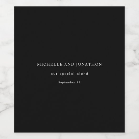 Elegant Black & White Modern Calligraphy Wedding Wijn Etiket (Enkel label)