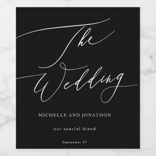 Elegant Black & White Modern Calligraphy Wedding Wijn Etiket (Enkel label)