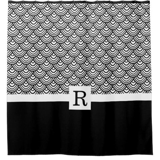 Elegant Black White Monogram Scale Scallop Patroon Douchegordijn (Voorkant)