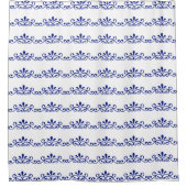 Elegant Blauw Bloem Vectorpatroon op Wit Douchegordijn (Voorkant)