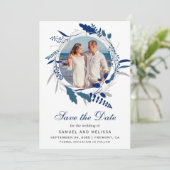 Elegant Blauw Bloemen Krans Foto Save the Date (Staand voorkant)