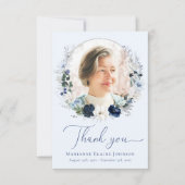 Elegant Blauw Bloemen Memorial Viering van het Lev Bedankkaart (Voorkant)