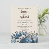 Elegant Blauw Bloemen Ontwerp met Cream Achtergron Kaart (Staand voorkant)