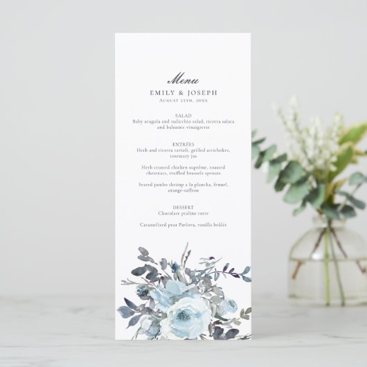 Elegant Blauw Bloemen Waterverf Bruiloft Menu (Staand voorkant)
