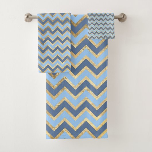 Elegant Blauw en Gouden Chevron Patroon Bad Handdoek (Insitu)