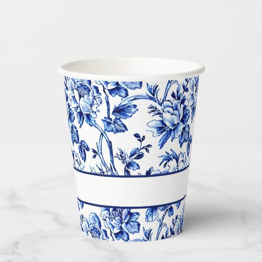 Elegant Blauw en Wit Bloemen Toile Bruiloft Papieren Bekers (Achterkant)