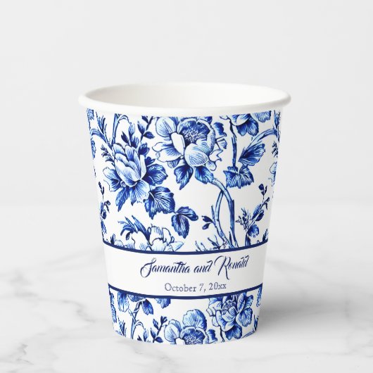 Elegant Blauw en Wit Bloemen Toile Bruiloft Papieren Bekers (Voorkant)