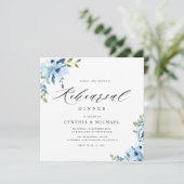 elegant blauw en wit bloemetjesrepetitief diner  kaart (Staand voorkant)