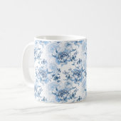 Elegant Blauw en Wit Gegraveerde Pioenrozen Koffiemok (Voorkant links)