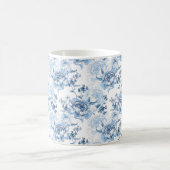 Elegant Blauw en Wit Gegraveerde Pioenrozen Koffiemok (Center)