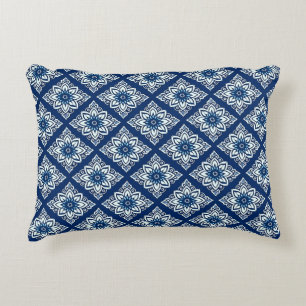 Elegant blauw geometrisch bloemenpatroon accent kussen